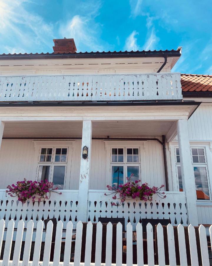 Nevlunghavn Gjestgiveri Otel Larvik Dış mekan fotoğraf